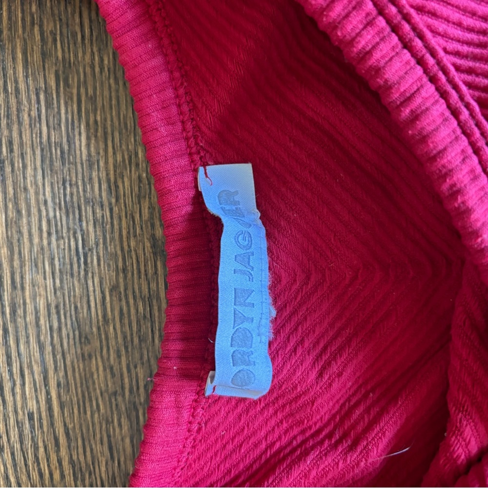 Red Ribbed Tank Top - Picture 2 of 2